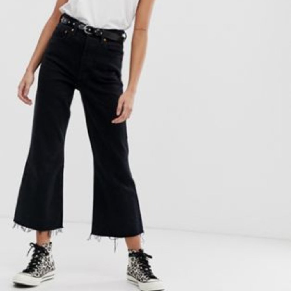 Levi's Ribcage Crop Flare Jeans Raw Hem Black 29